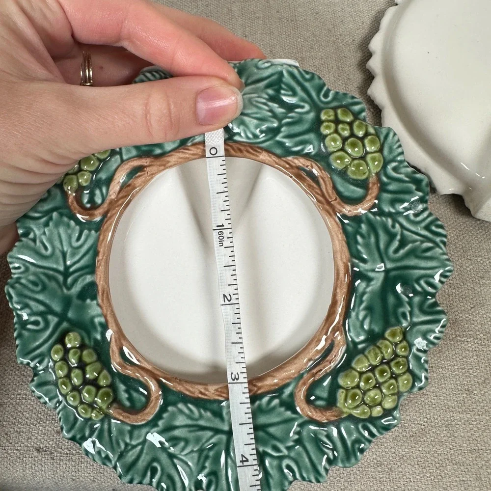 Seymour Mann Majolica Hand Painted Grapevine Ceramic Photo Frames Set of 2 Round